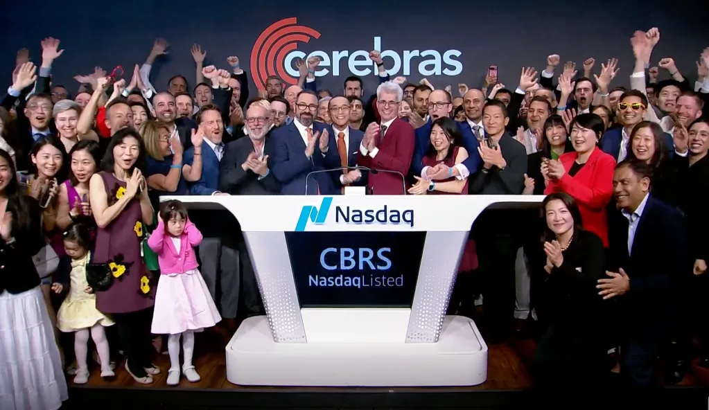 Cerebras融资5.5亿美元,IPO首日暴涨108%成2026年首例大型科技IPO