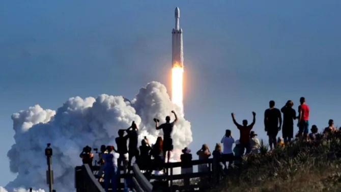 SpaceX估值暴涨至2.6万亿，短暂超越亚马逊