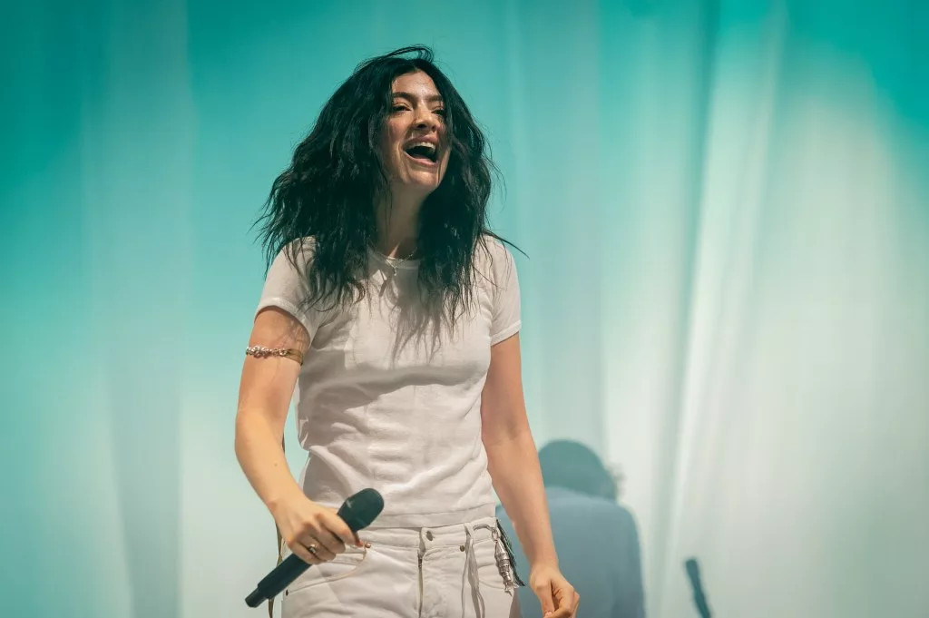 流行天后Lorde：AI眼镜不性感