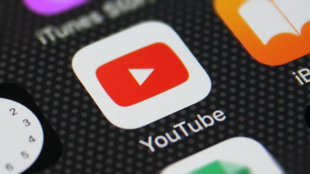 YouTube严控AI低质与不良视频内容