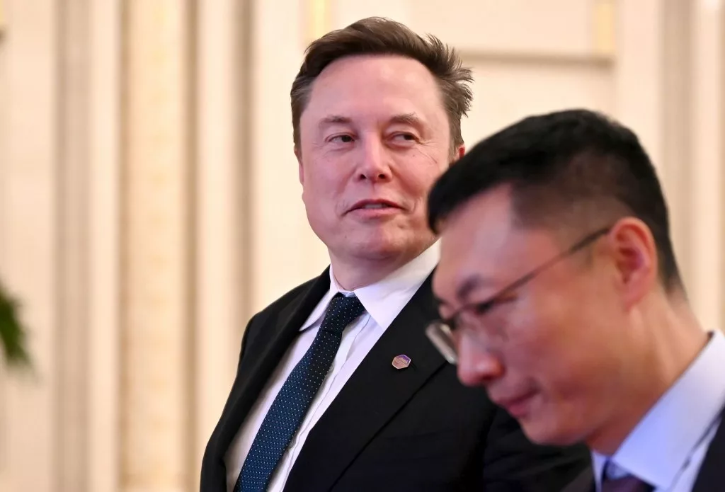 特斯拉拟售中国业务为SpaceX合并铺路