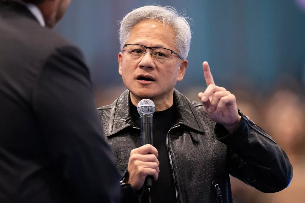 AI行业真的要"踩刹车"？巨头们为何突然呼吁放慢脚步