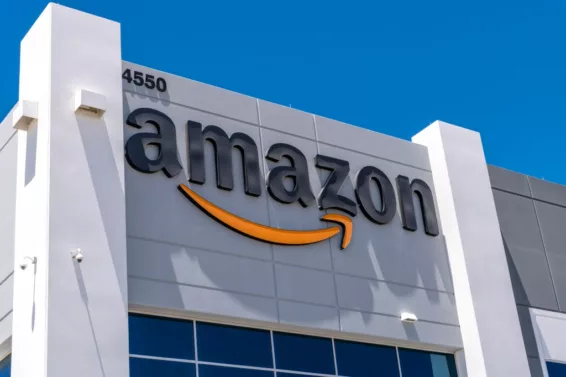 亚马逊Q3财报：AWS暴涨39%成亮点，自由现金流转负引担忧