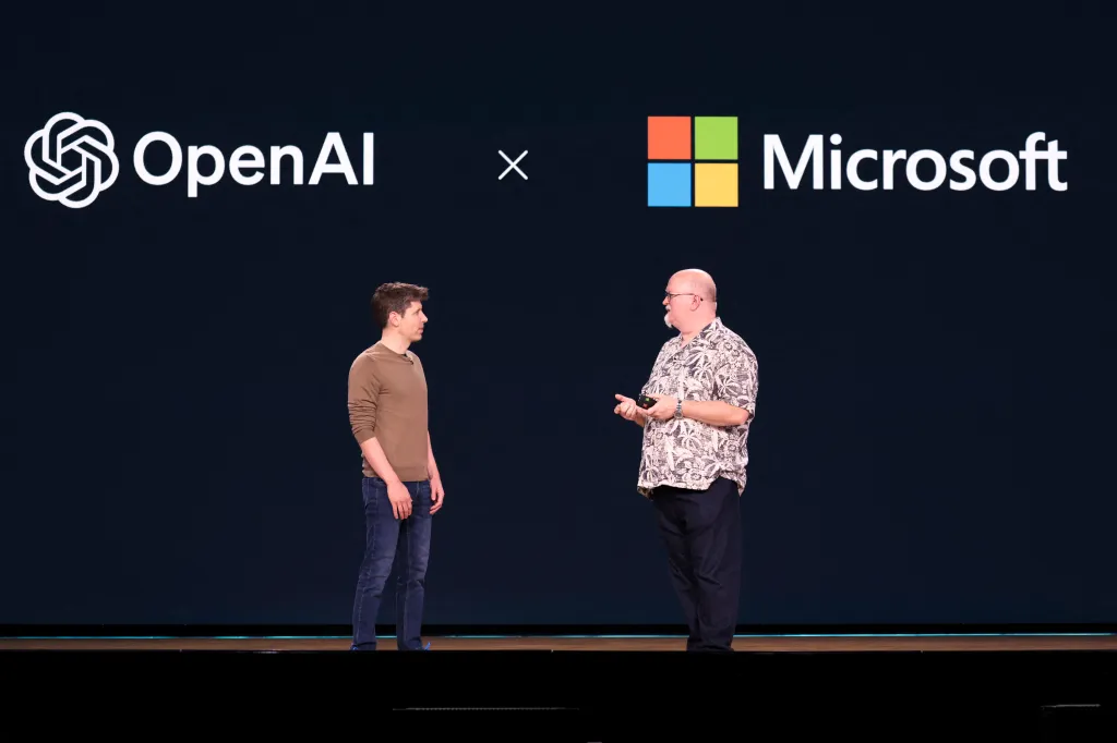 微软季度从OpenAI获利100亿美元，持股比例小幅稀释